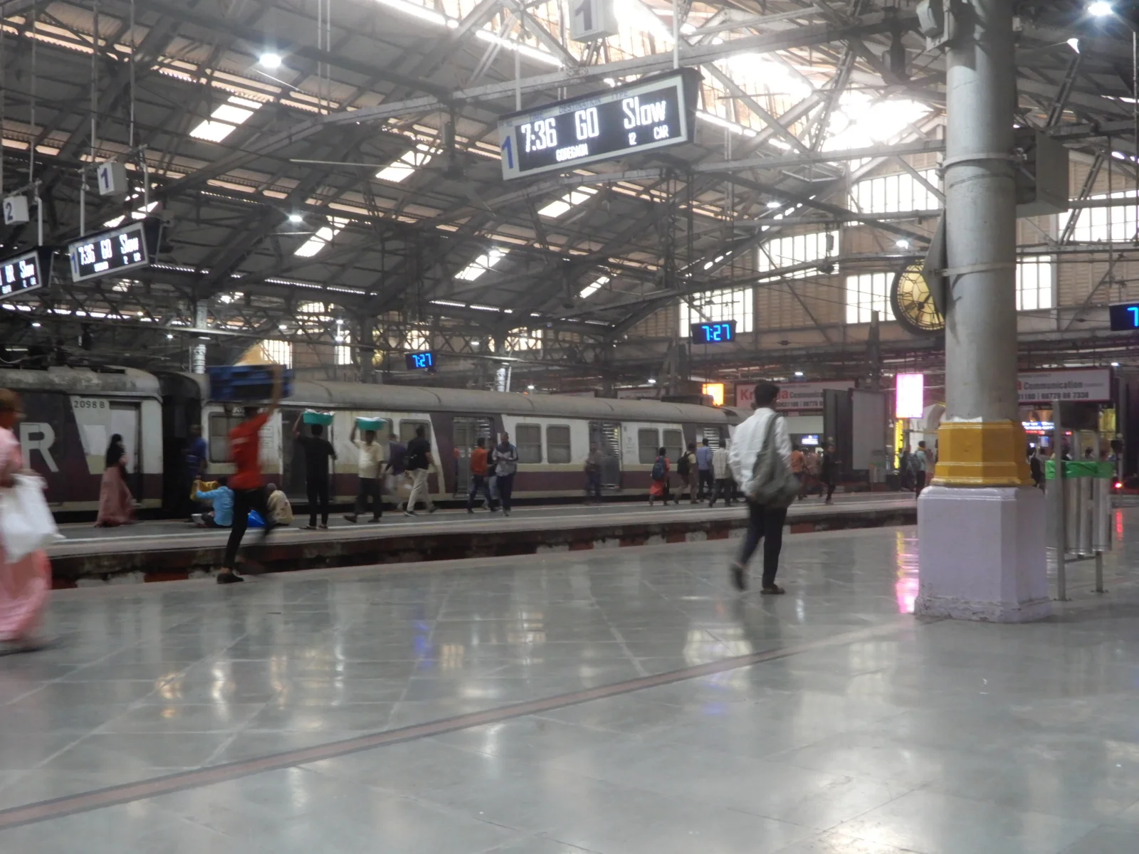 train station cst