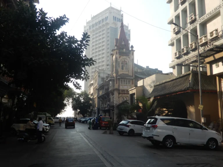 colaba market