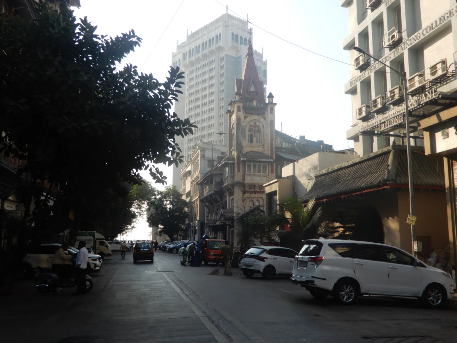 colaba market